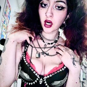 Meet your Posher, Negeen